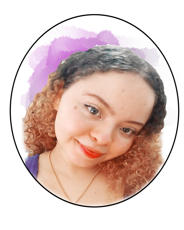 Foto de uma mulher branca sorrindo